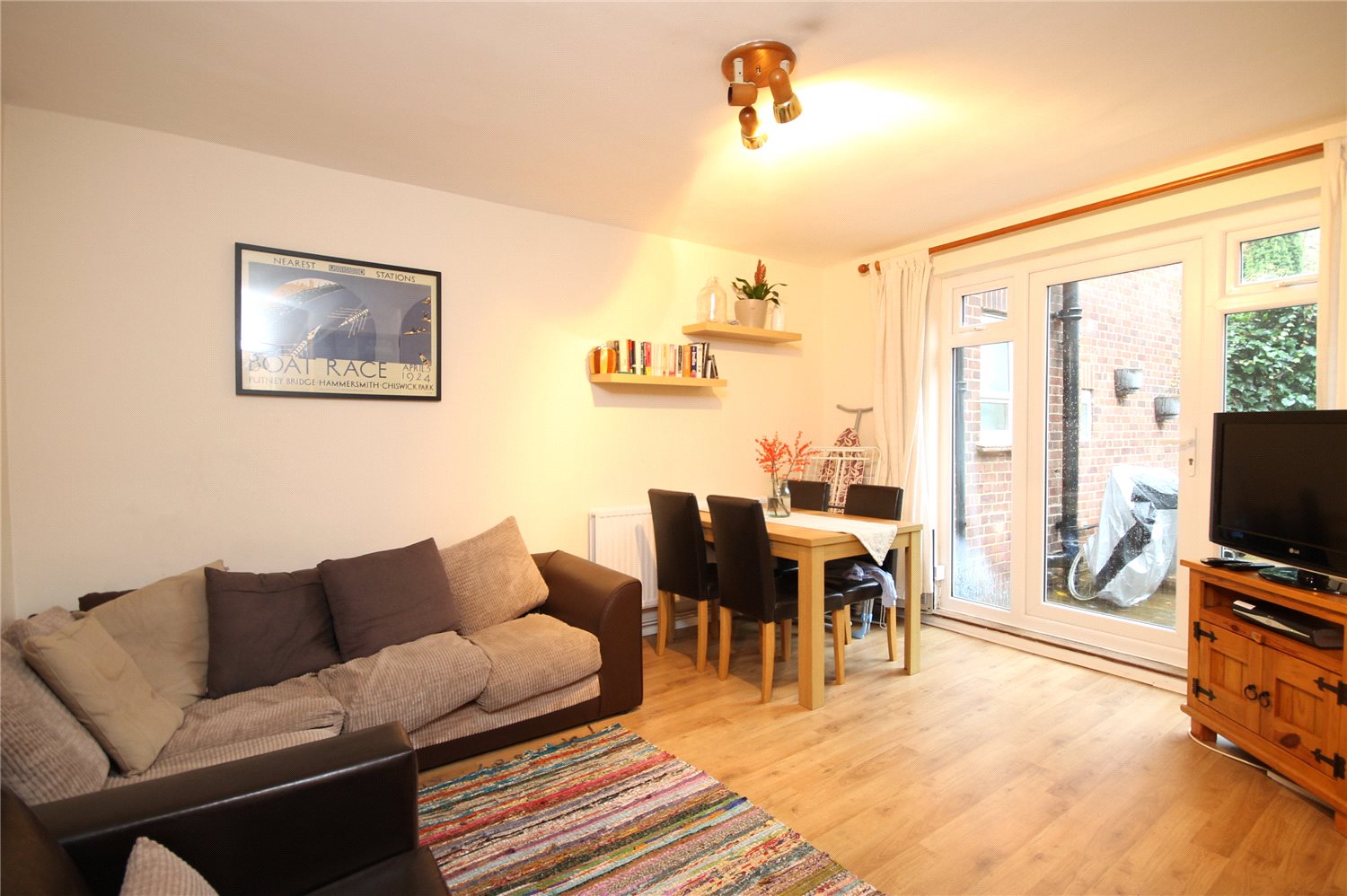 2 Bedrooms Flat to rent in Westleigh Avenue, London SW15