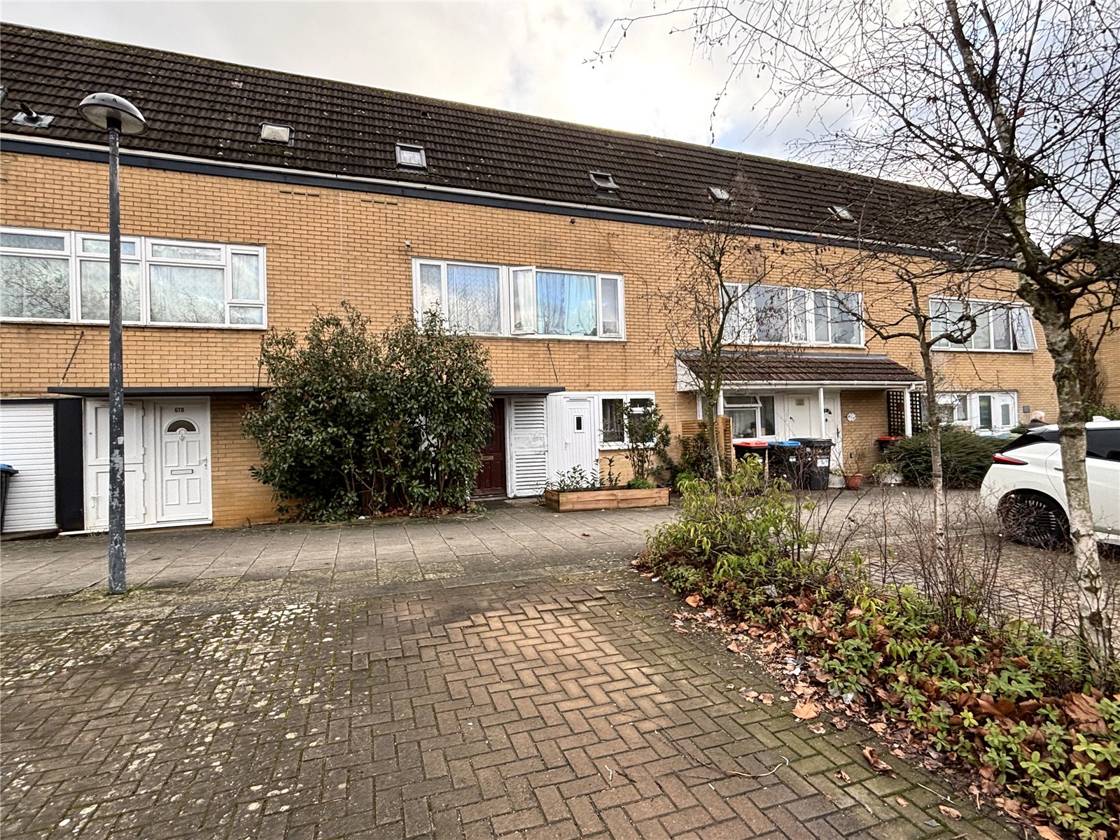 616, Avebury Boulevard, Buckinghamshire photo 2