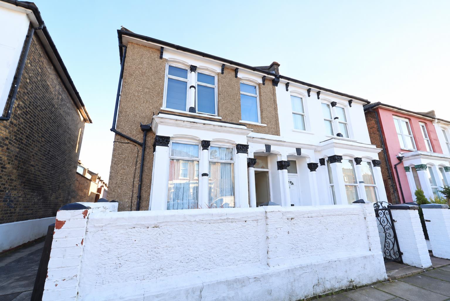 43a, Vicarage Road, London photo 2