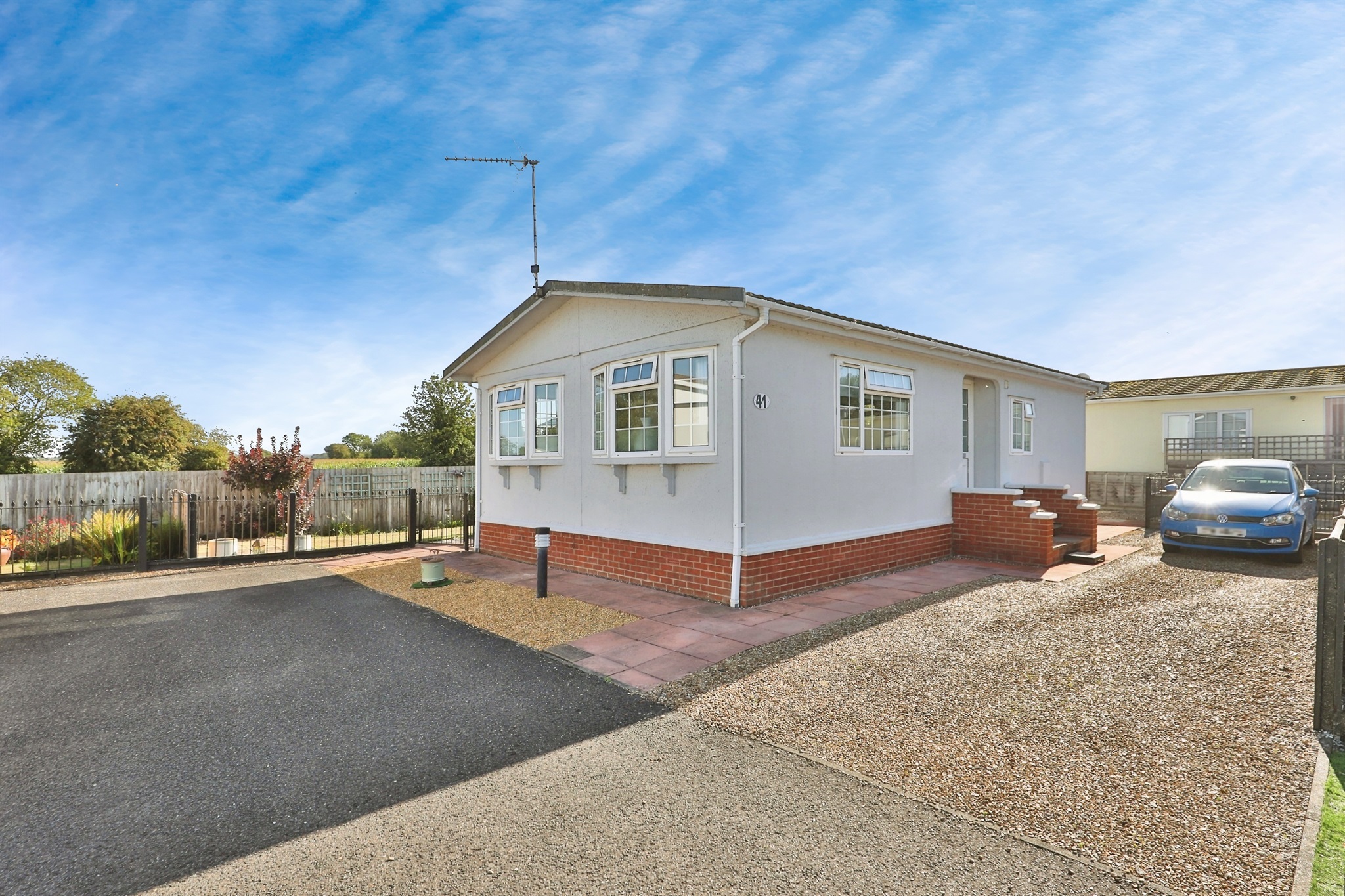 2-bed house on 41, Plumtree Mobile Home Park, Marham, £130,000