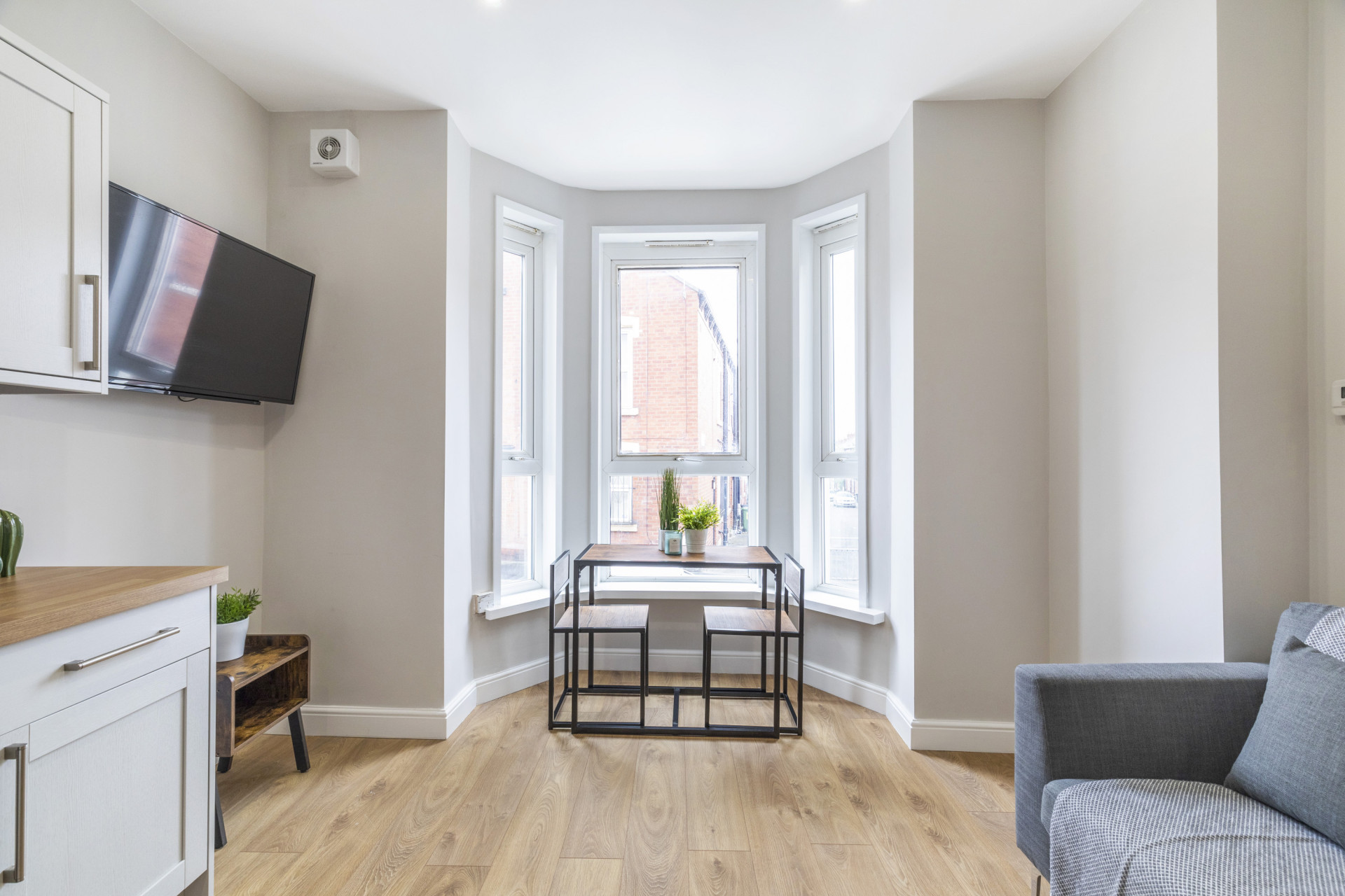 24A, Moorland Road, Leeds photo 4