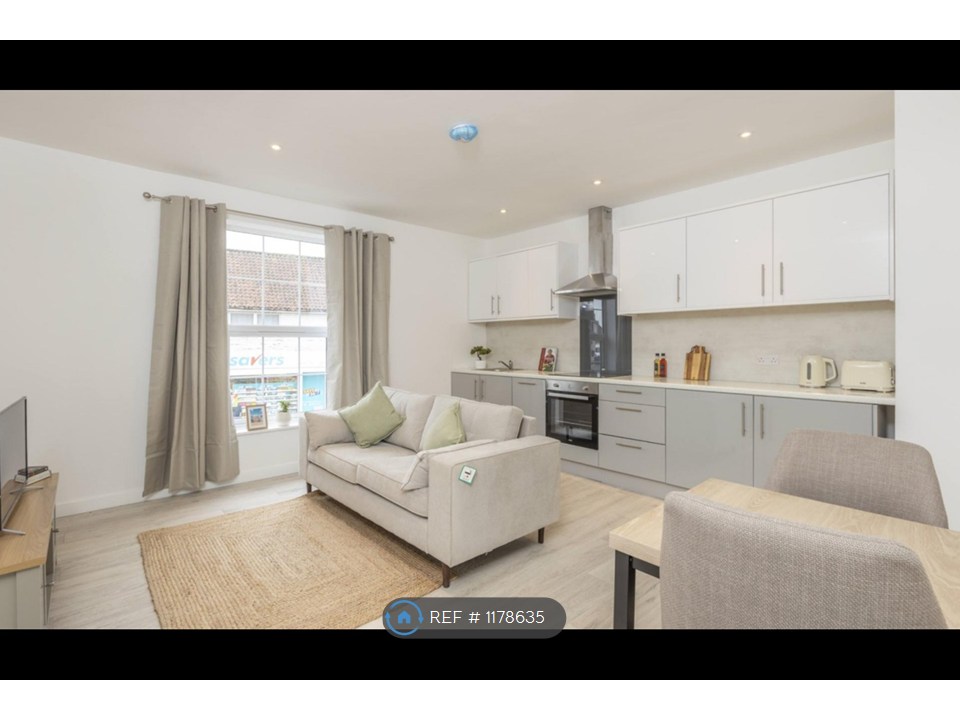 Flat, Market Street, Wymondham photo 5