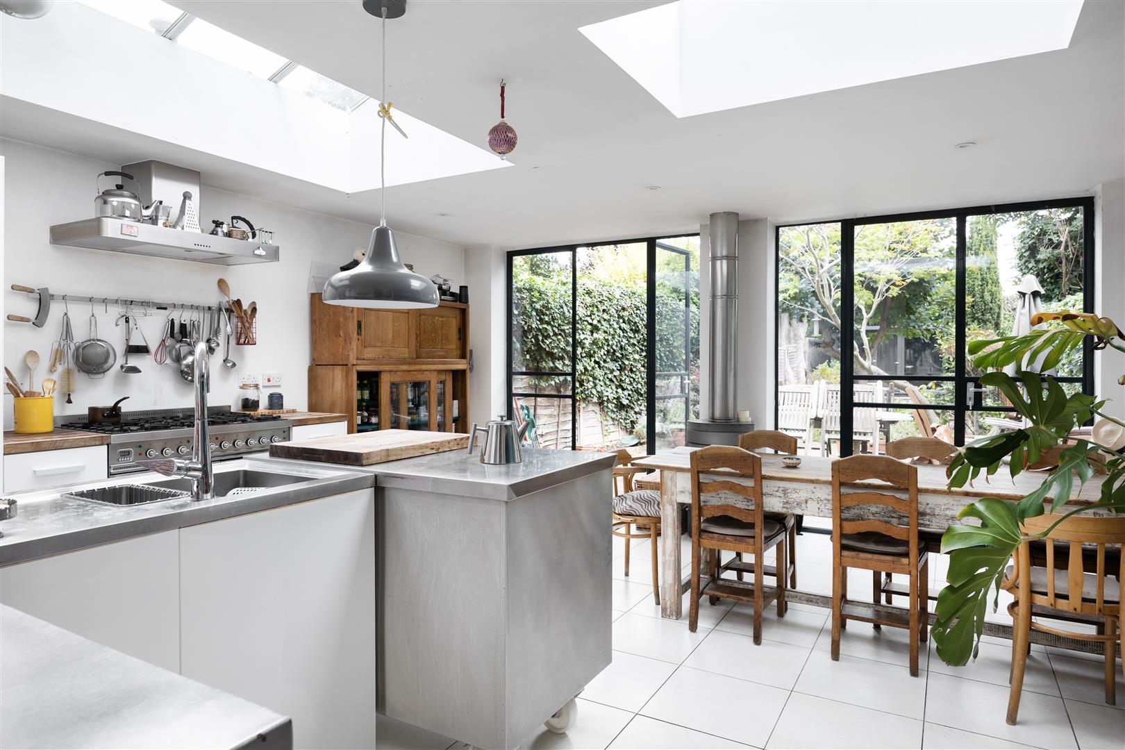 4 bedroom terraced house for sale 0