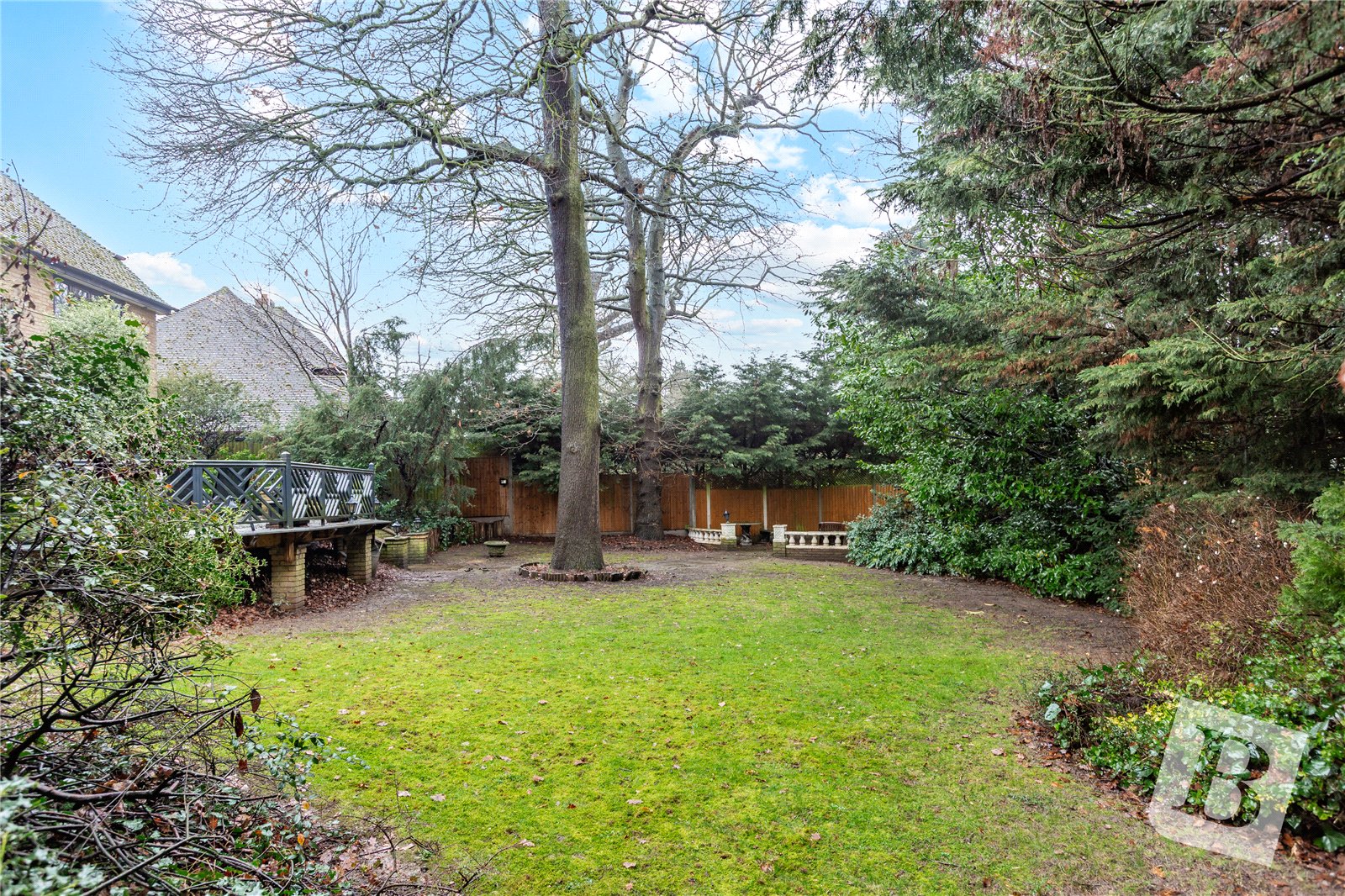 5 bedroom detached house for sale 0