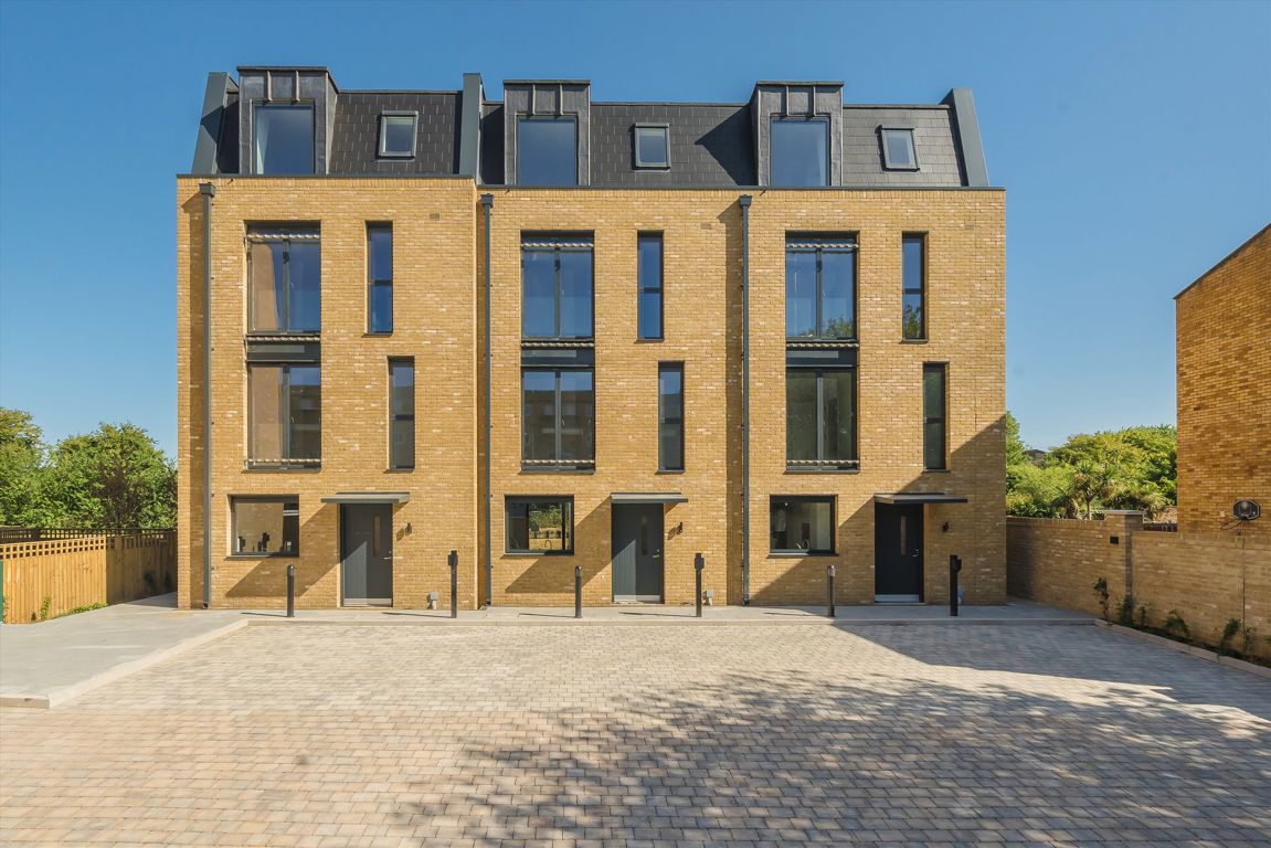 House 1 Grand Union Row,, 1-9, Bryanston Close, Norwood Green photo 2