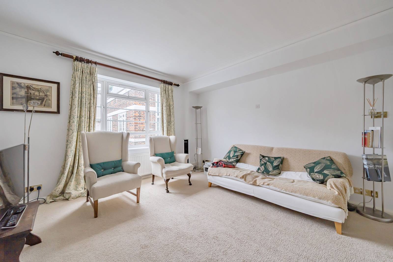 2 bedroom flat for sale 0