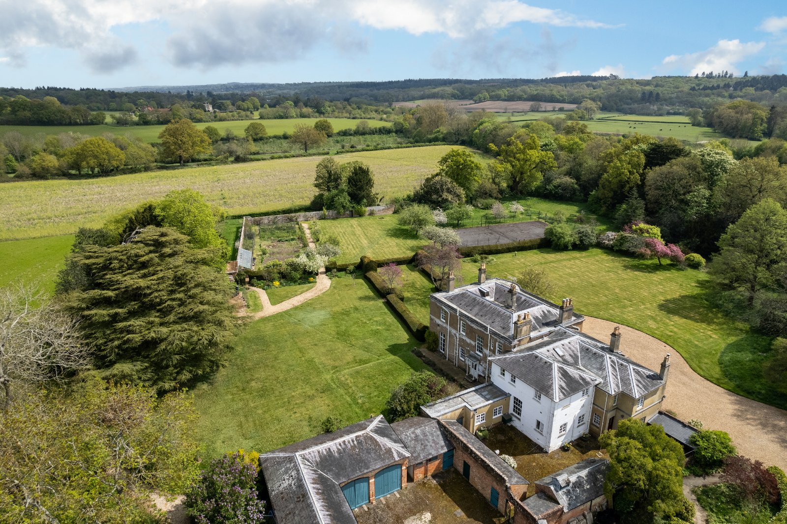 8 bedroom detached house for sale 0