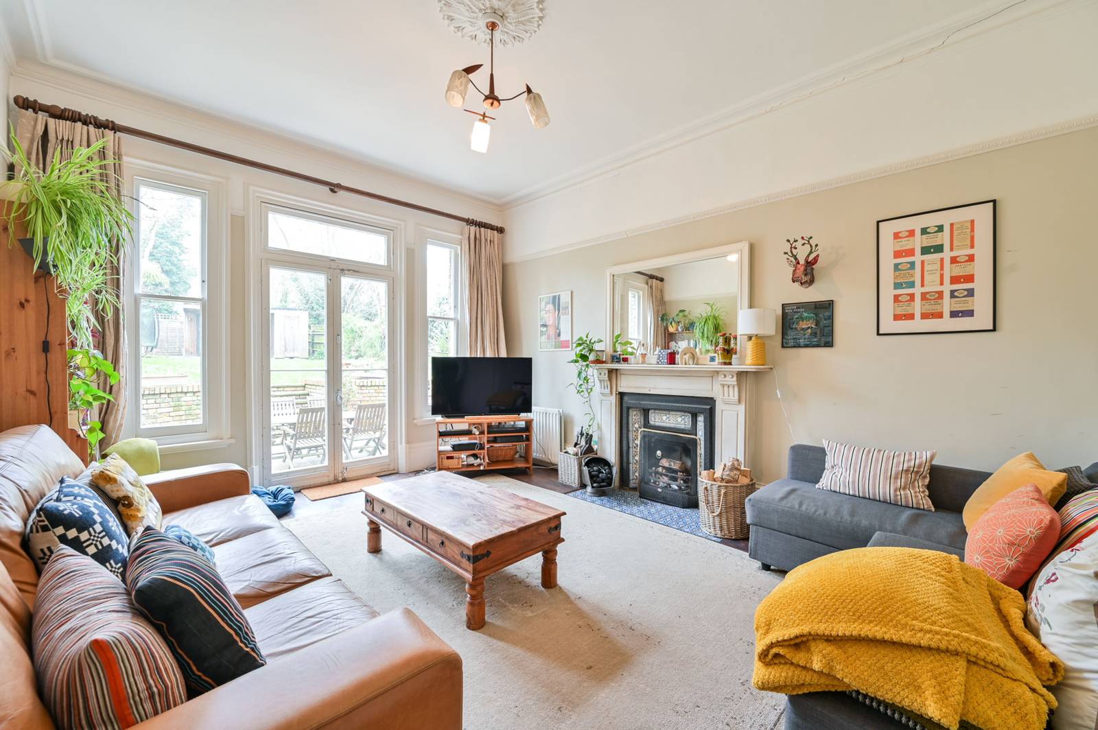 4 bedroom detached house for sale in Hayling Island