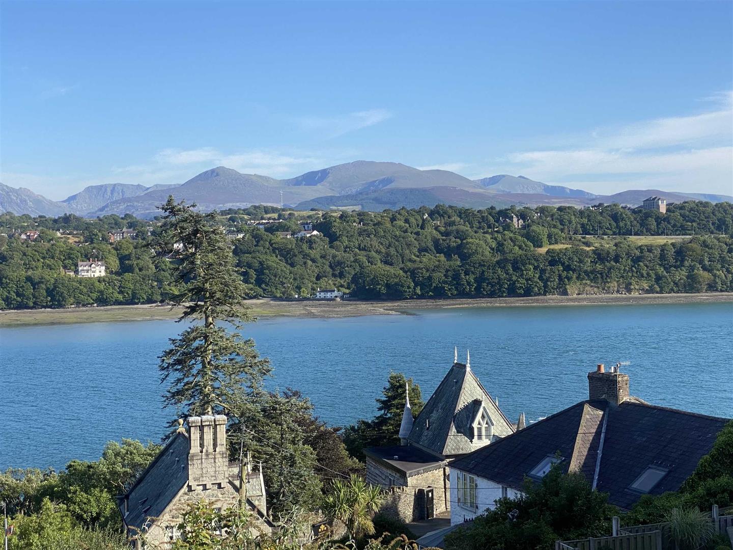 Photos of Glyn Garth Mews, Glyn Garth, Menai Bridge LL59 62348994