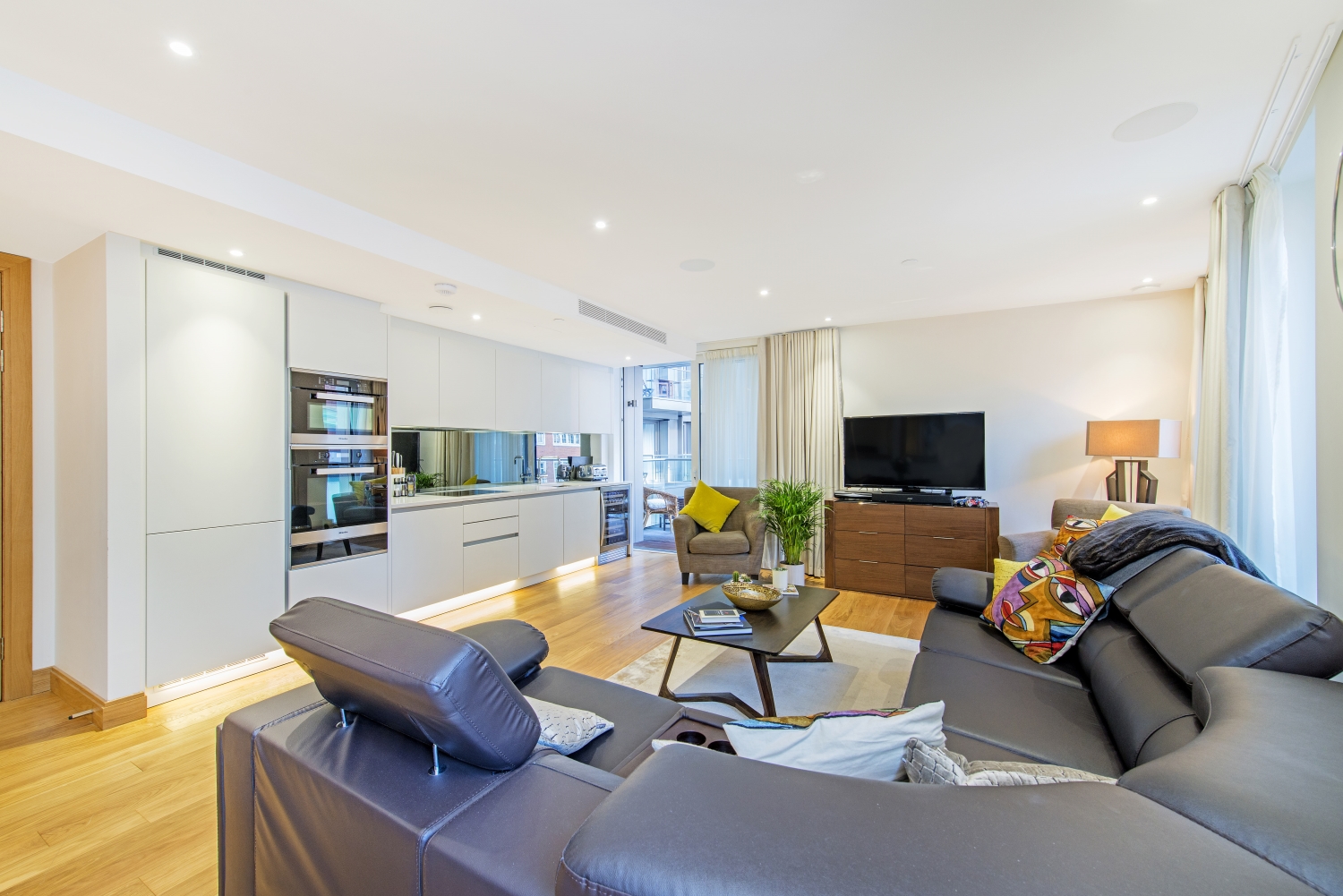 2 bedroom flat for sale 0