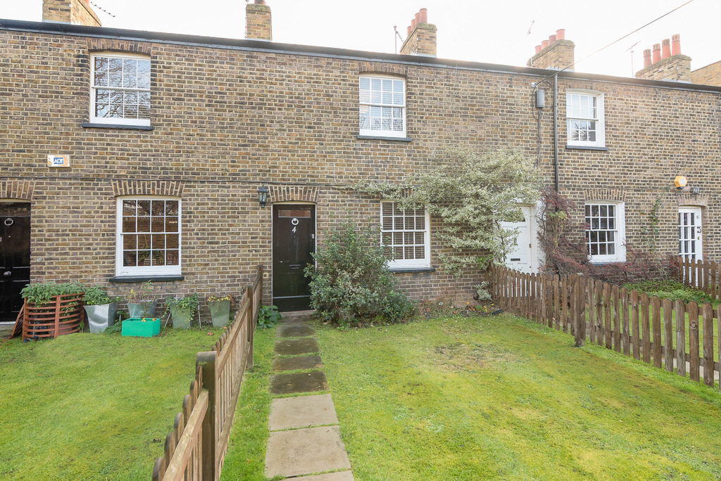 2-bed terraced on 4, Castelnau Row, Barnes, £775,000