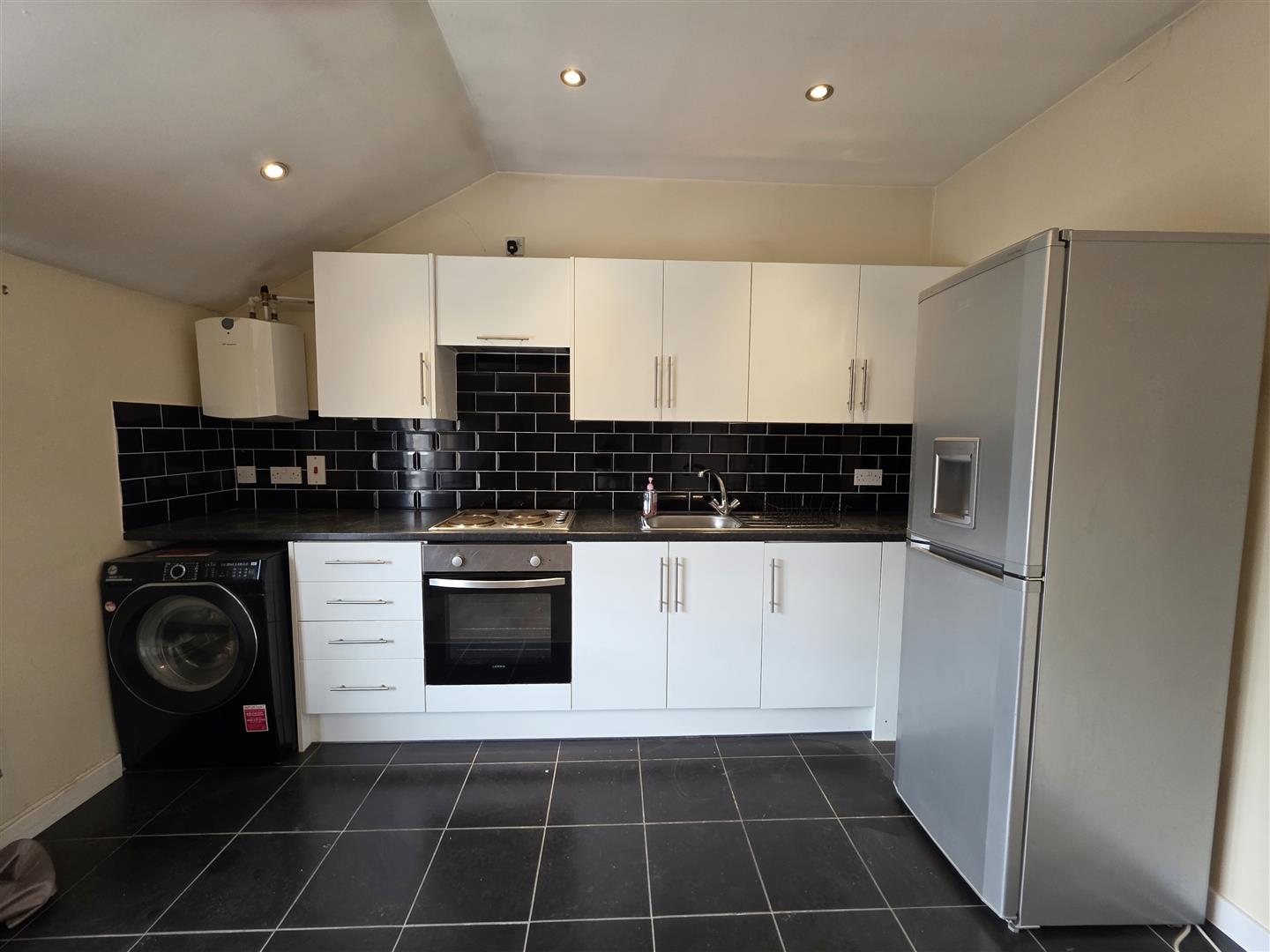 27A, High Street, Doncaster photo 5
