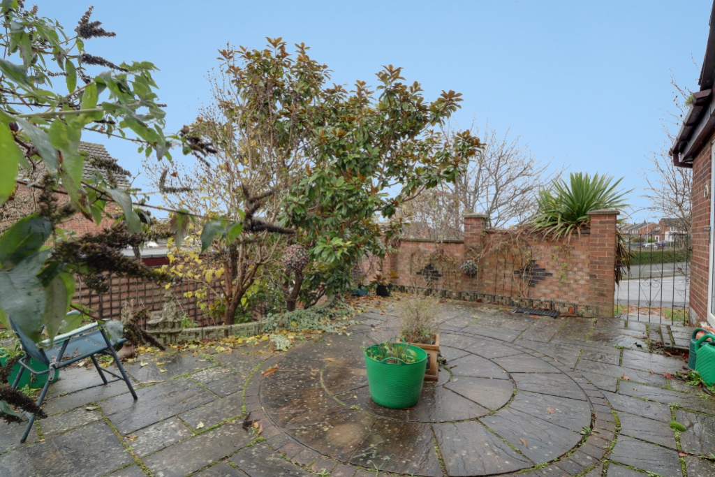 Photos of High Meadow, Grantham NG31 66255007 PrimeLocation