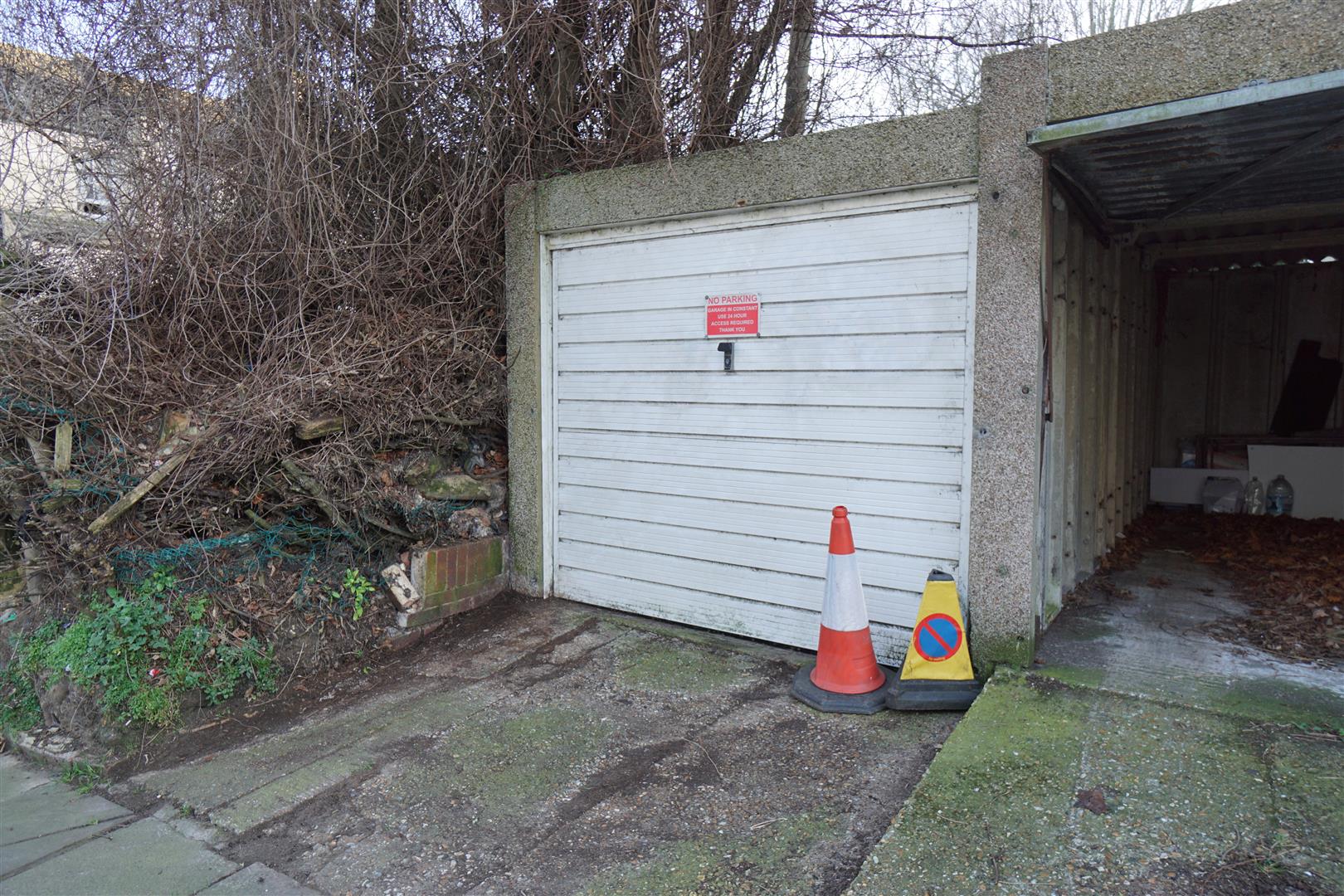 Garage, Cornwallis Gardens, Hastings photo 4