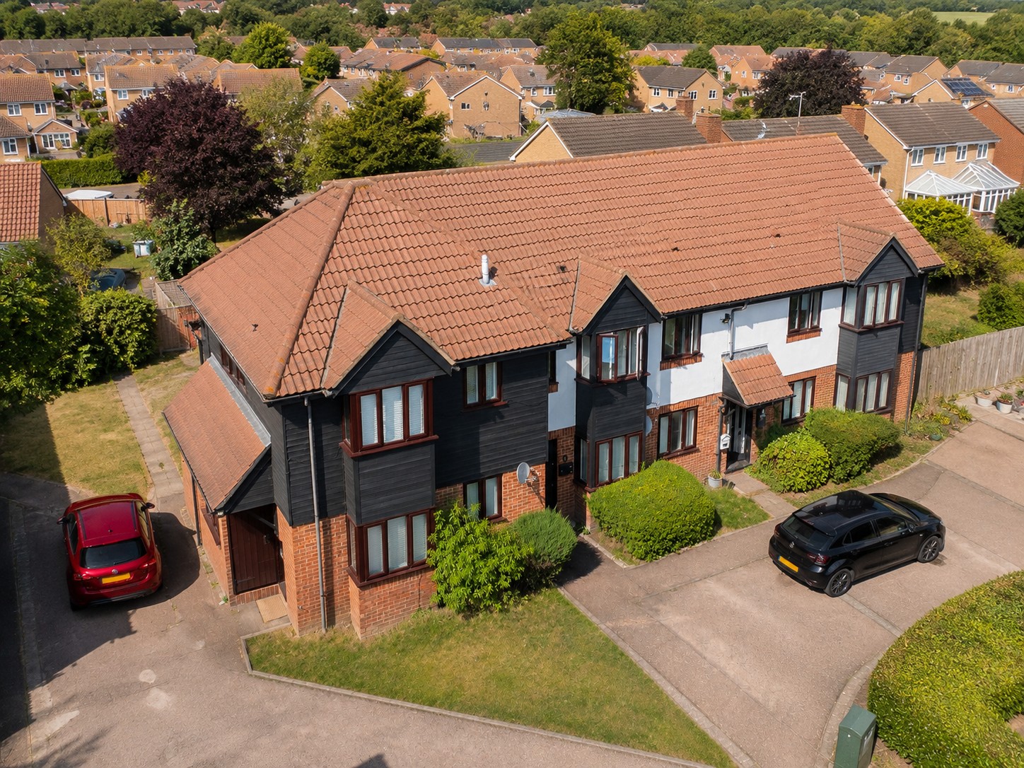 47, BASILDON photo 3
