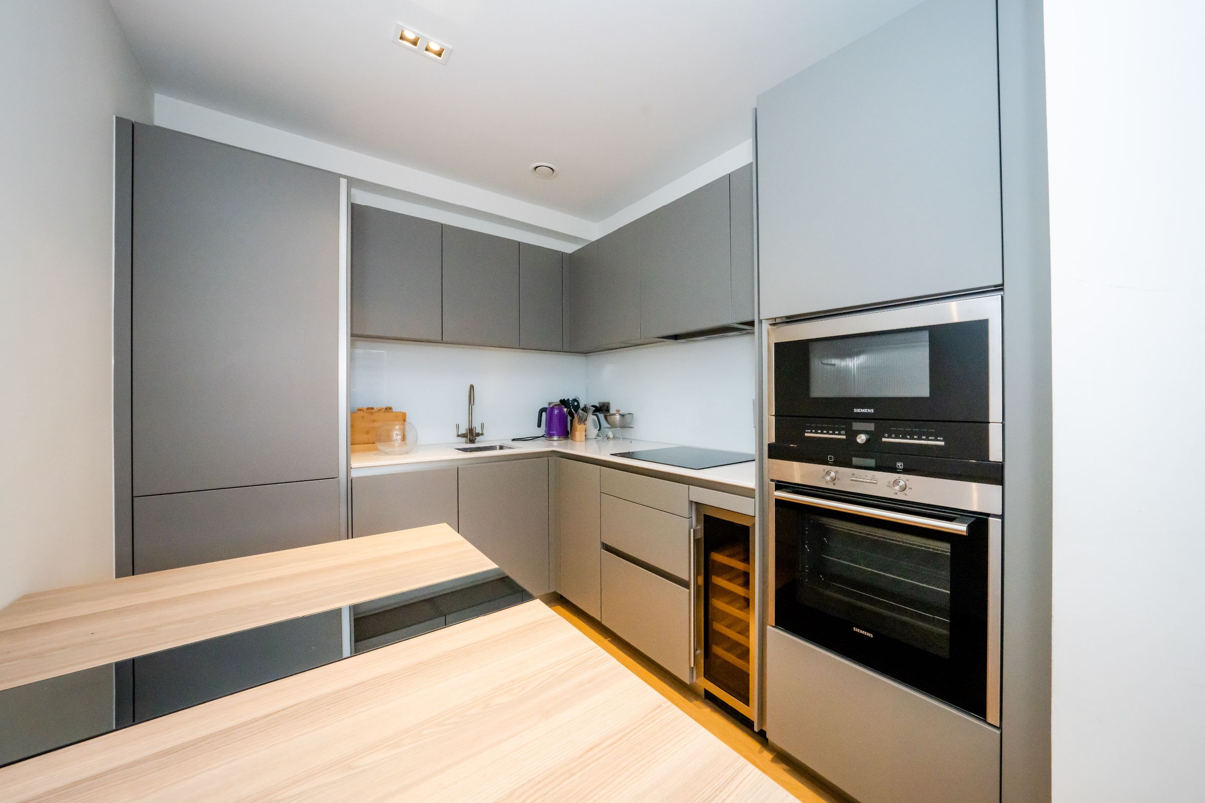 Apartment 44, Roman House, London photo 4