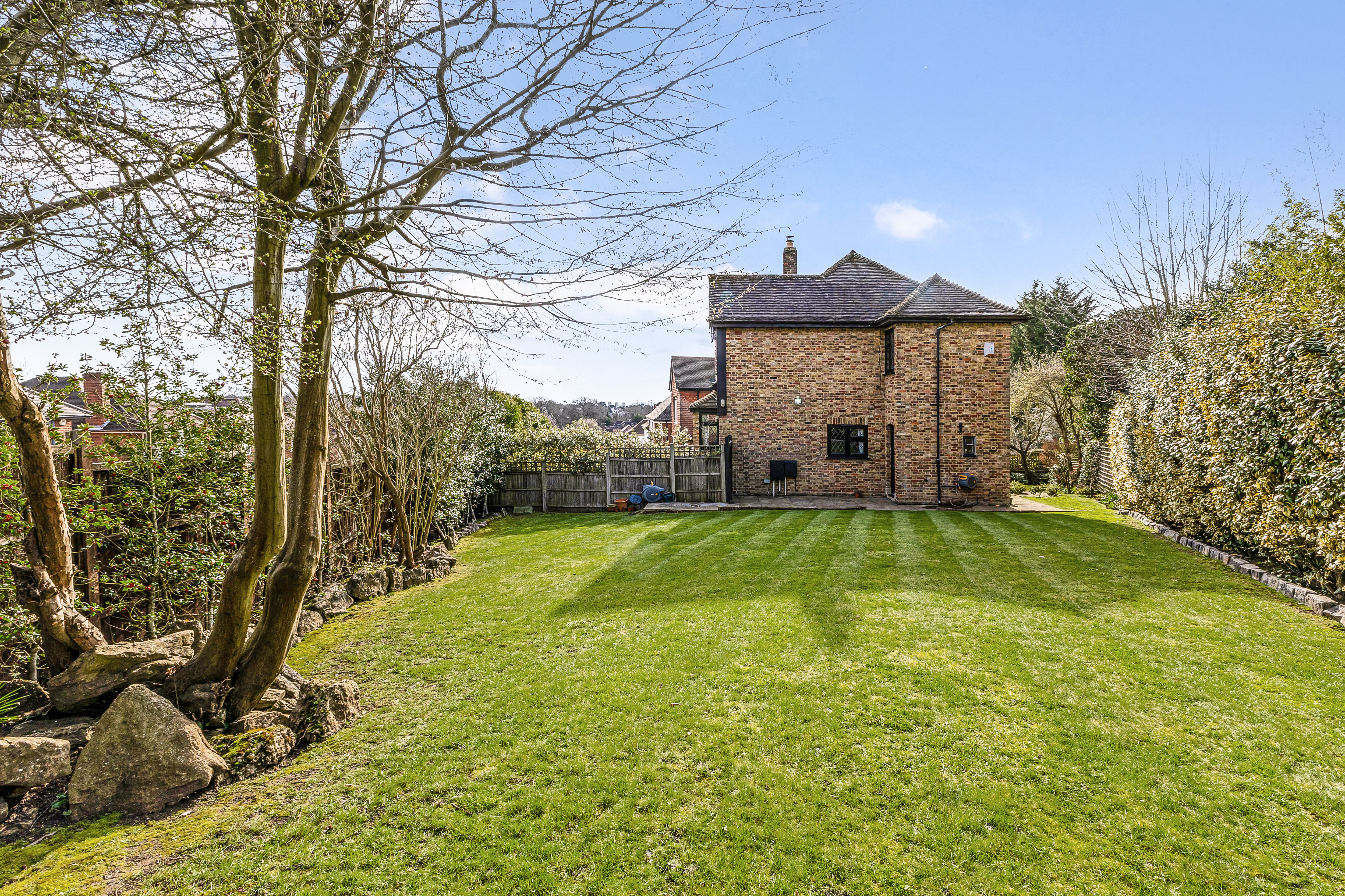 3 bedroom detached house for sale 0