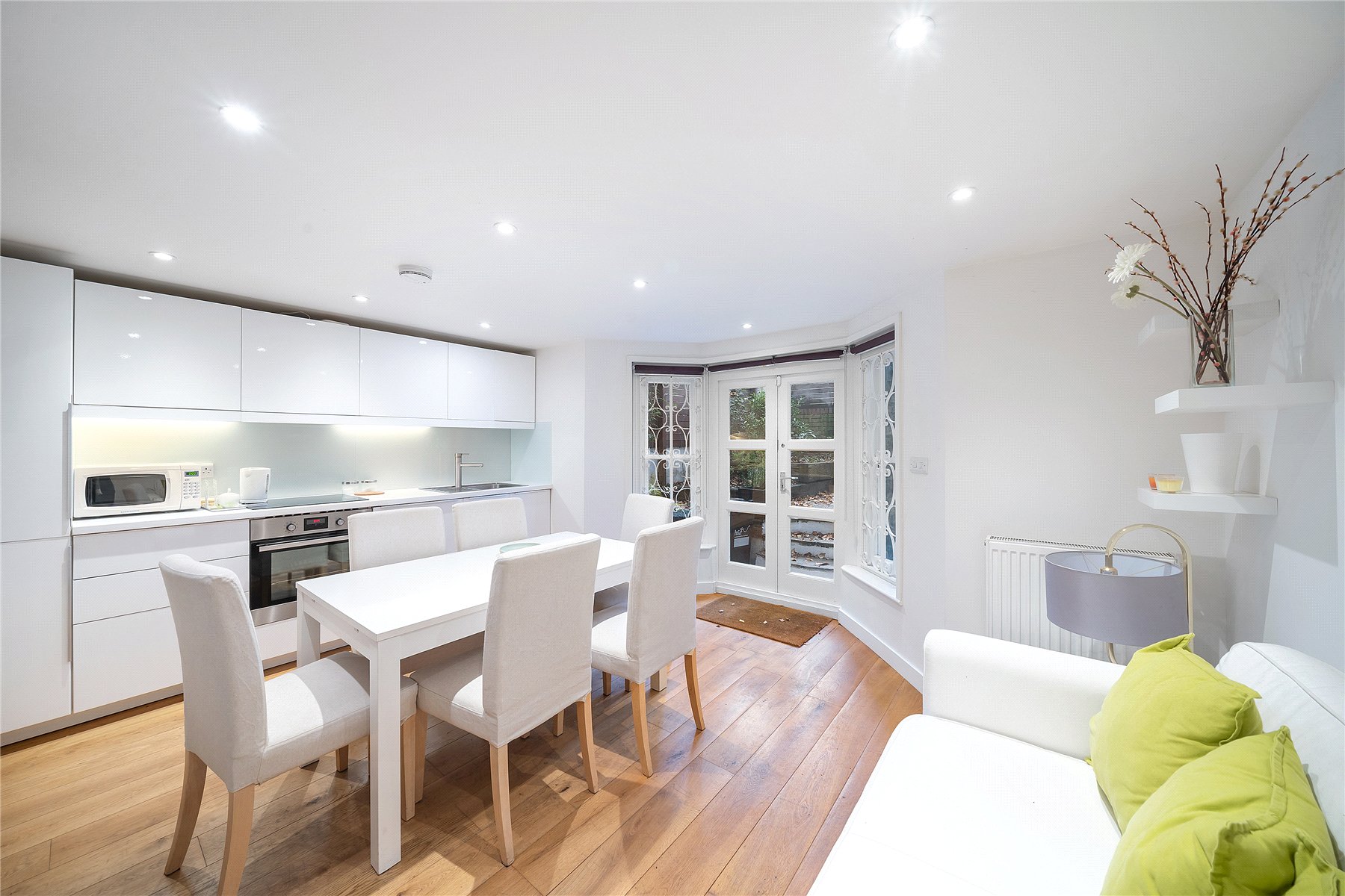 4 bedroom semi-detached house for sale 0