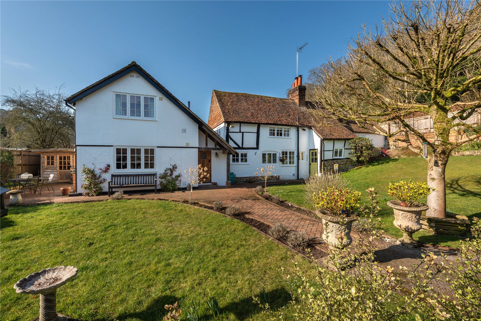 4 bedroom detached house for sale 0