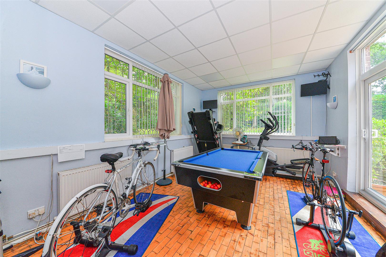 Photos of Hardwick Road, Streetly, Sutton Coldfield B74 62125045