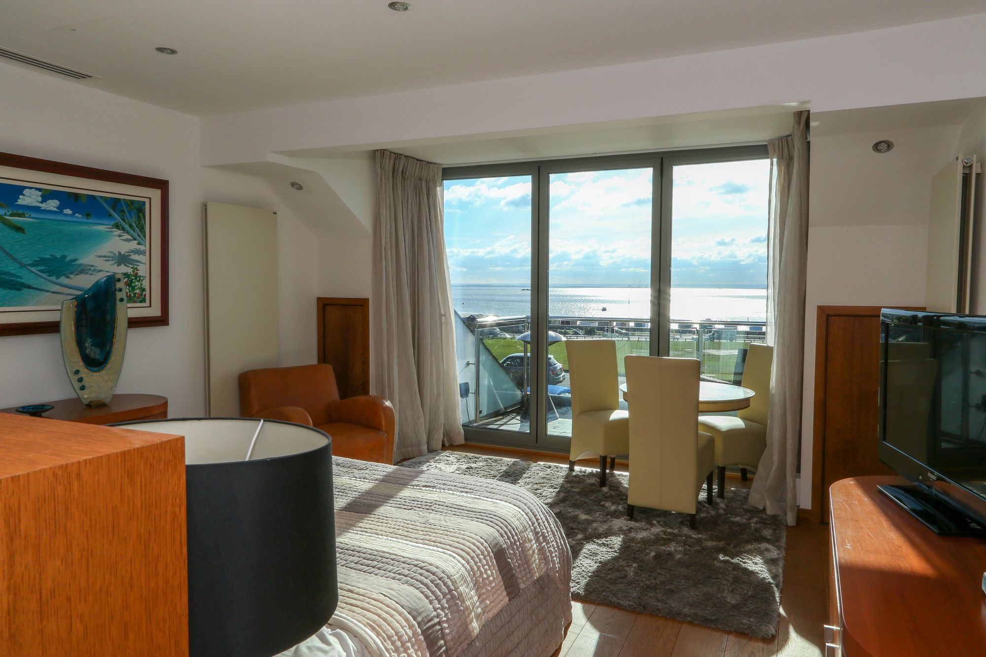 Photos of Thorpe Bay Gardens, Thorpe Bay SS1 61206468 PrimeLocation