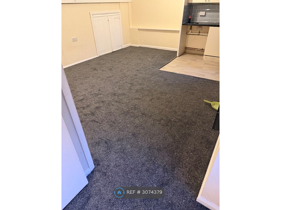 Flat B, Sutton Bridge photo 5