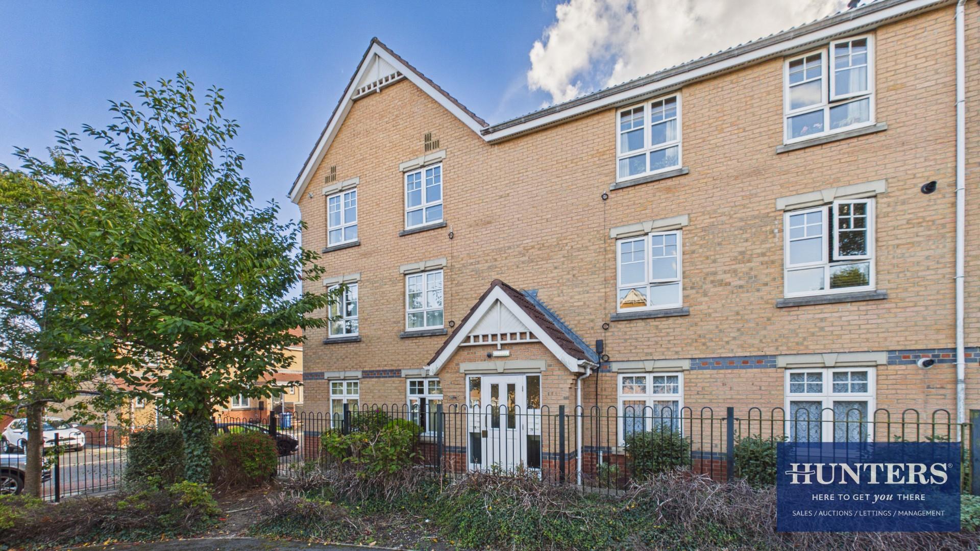 2 bed flat for sale