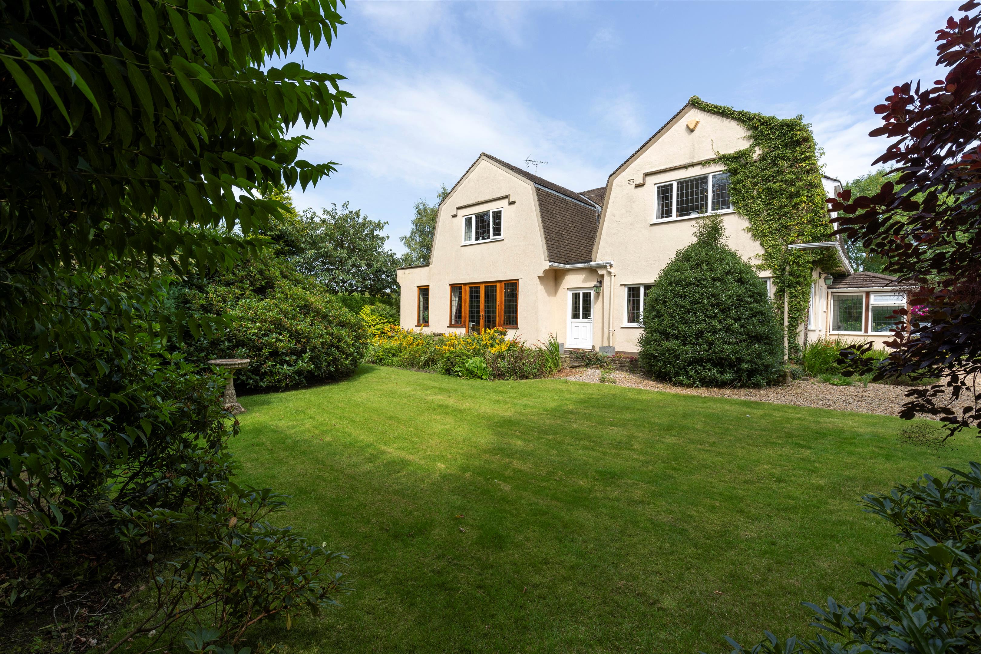 4 bedroom detached house for sale 0