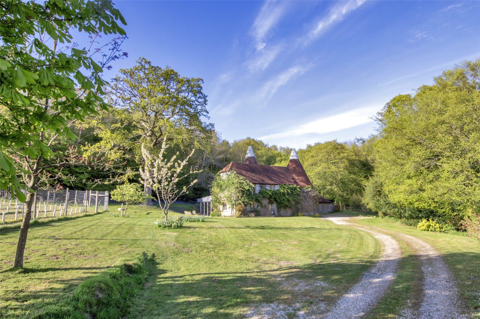 5 bedroom detached house for sale 0