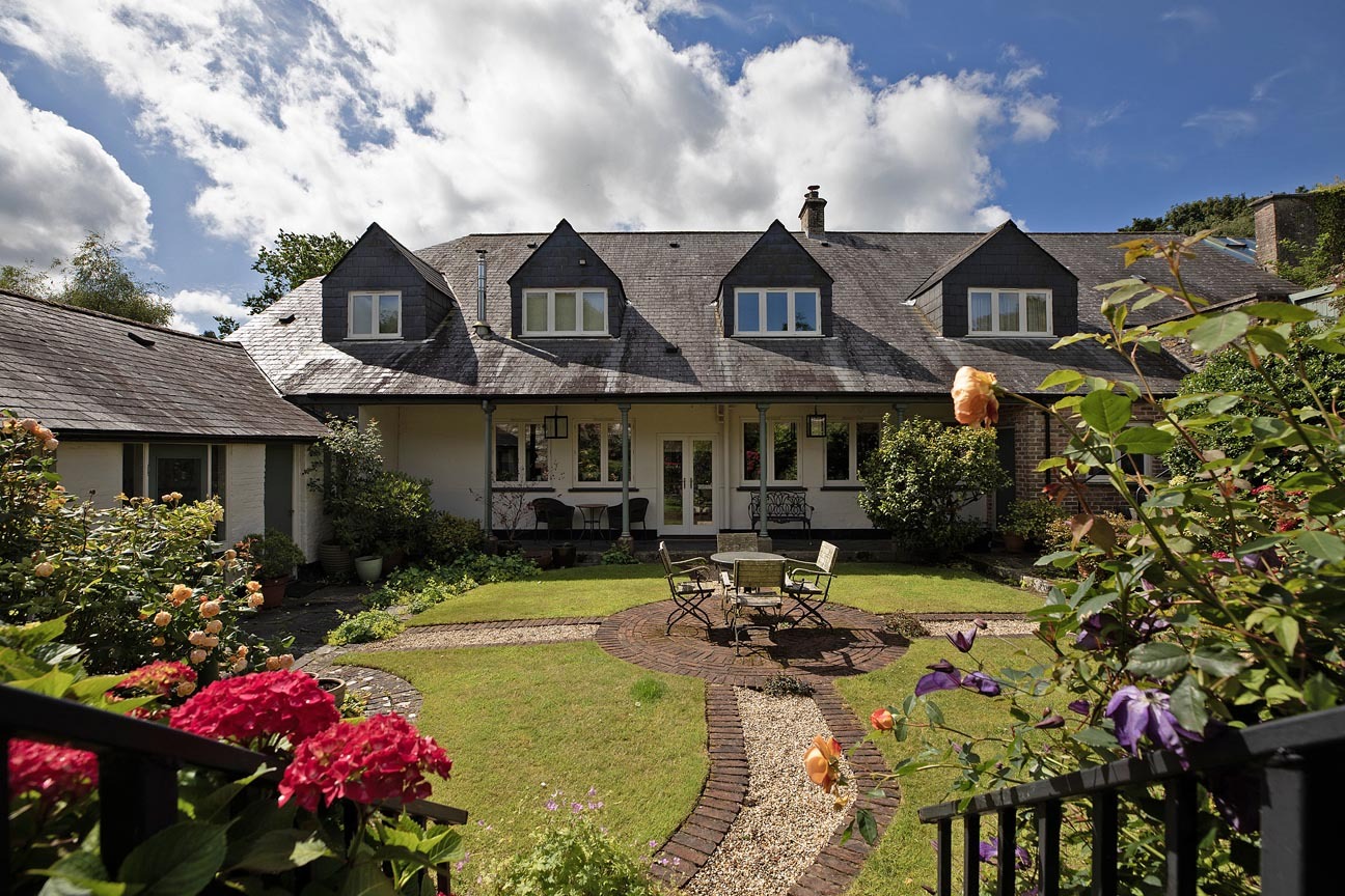 11 bedroom detached house for sale 0