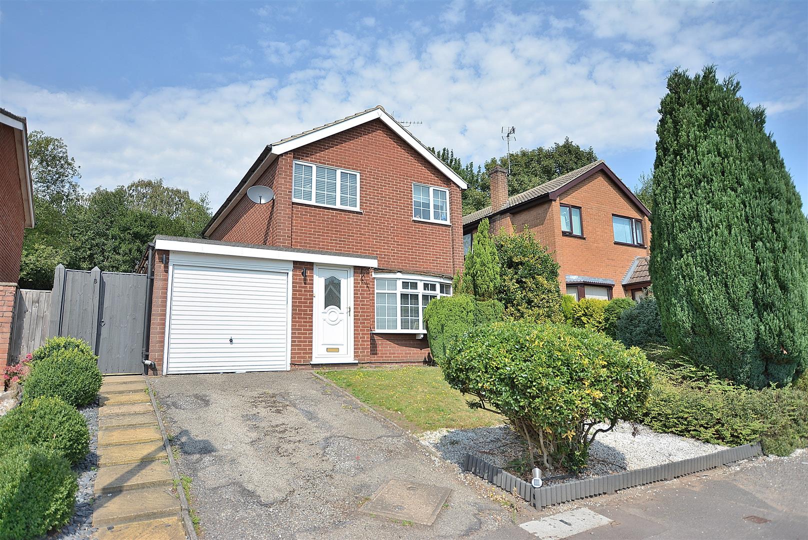 Free property report 8 Churchfield Drive, Rainworth, NG21 0BJ Chimnie