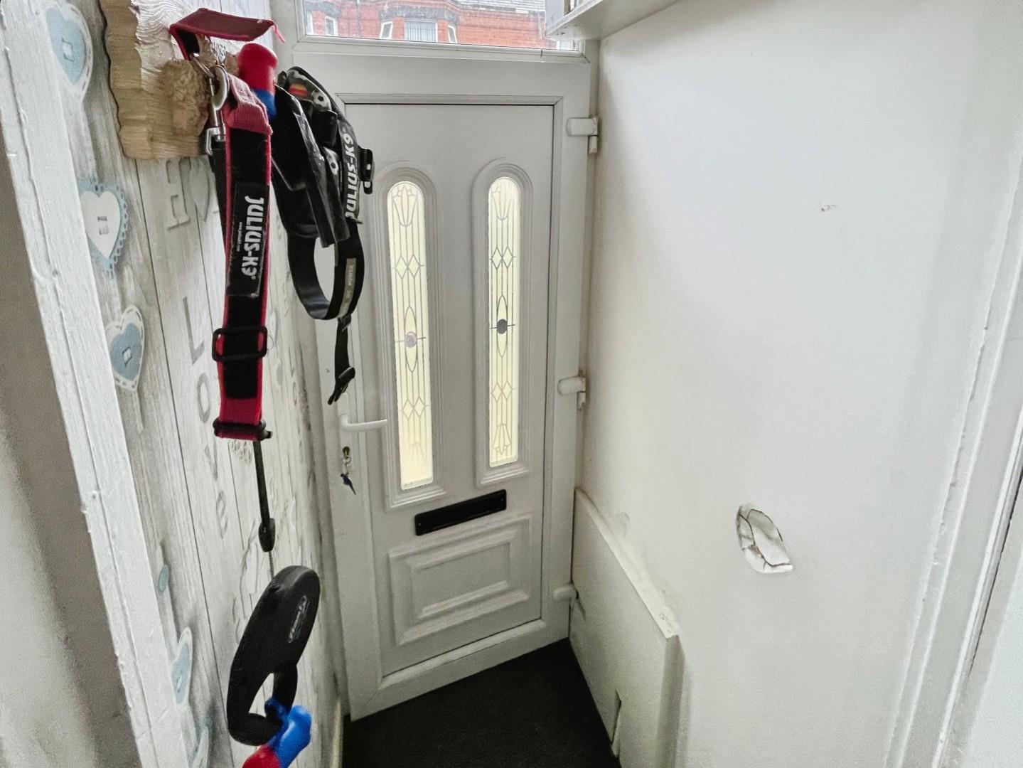 17, Churchill Avenue, Birkenhead photo 4