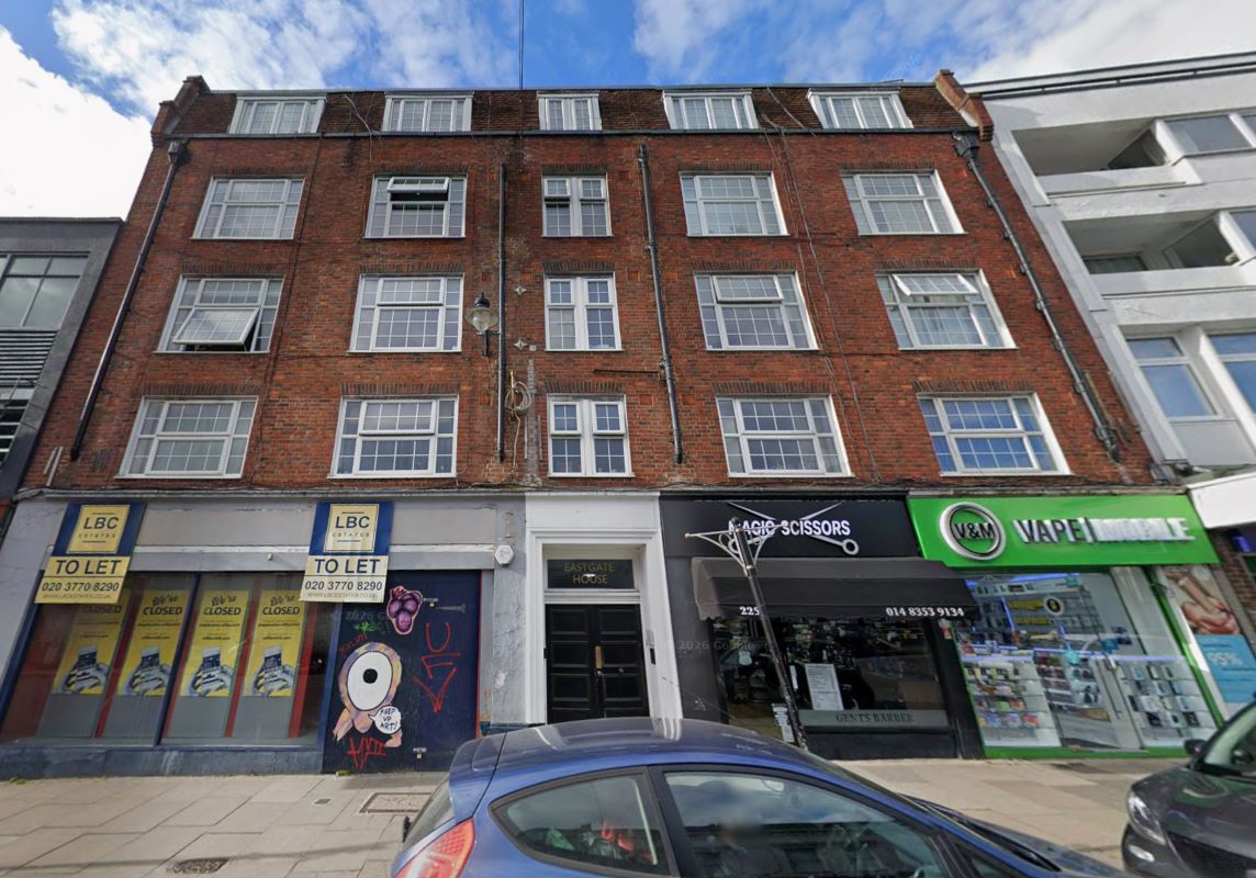 Flat 30 Eastgate House, 223 High Street, Guildford, Surrey, GU1 3BY photo 2