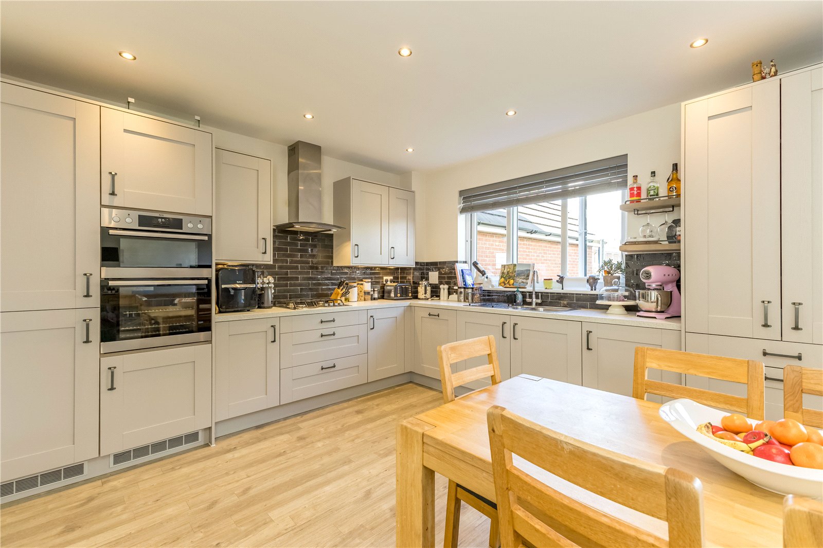 31, Foxglove Drive, Huddersfield photo 4