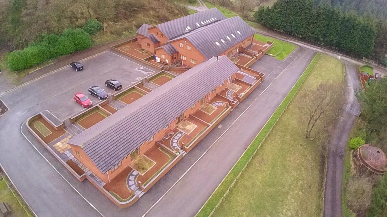 Free property report 10 Milestone Court, Bwlchgwyn, Wrexham, LL11 5BJ