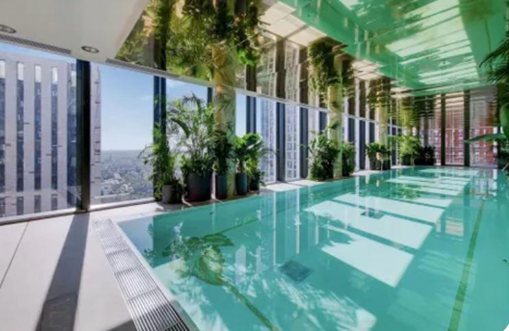 5 bedroom detached new house for sale in Potters Bar