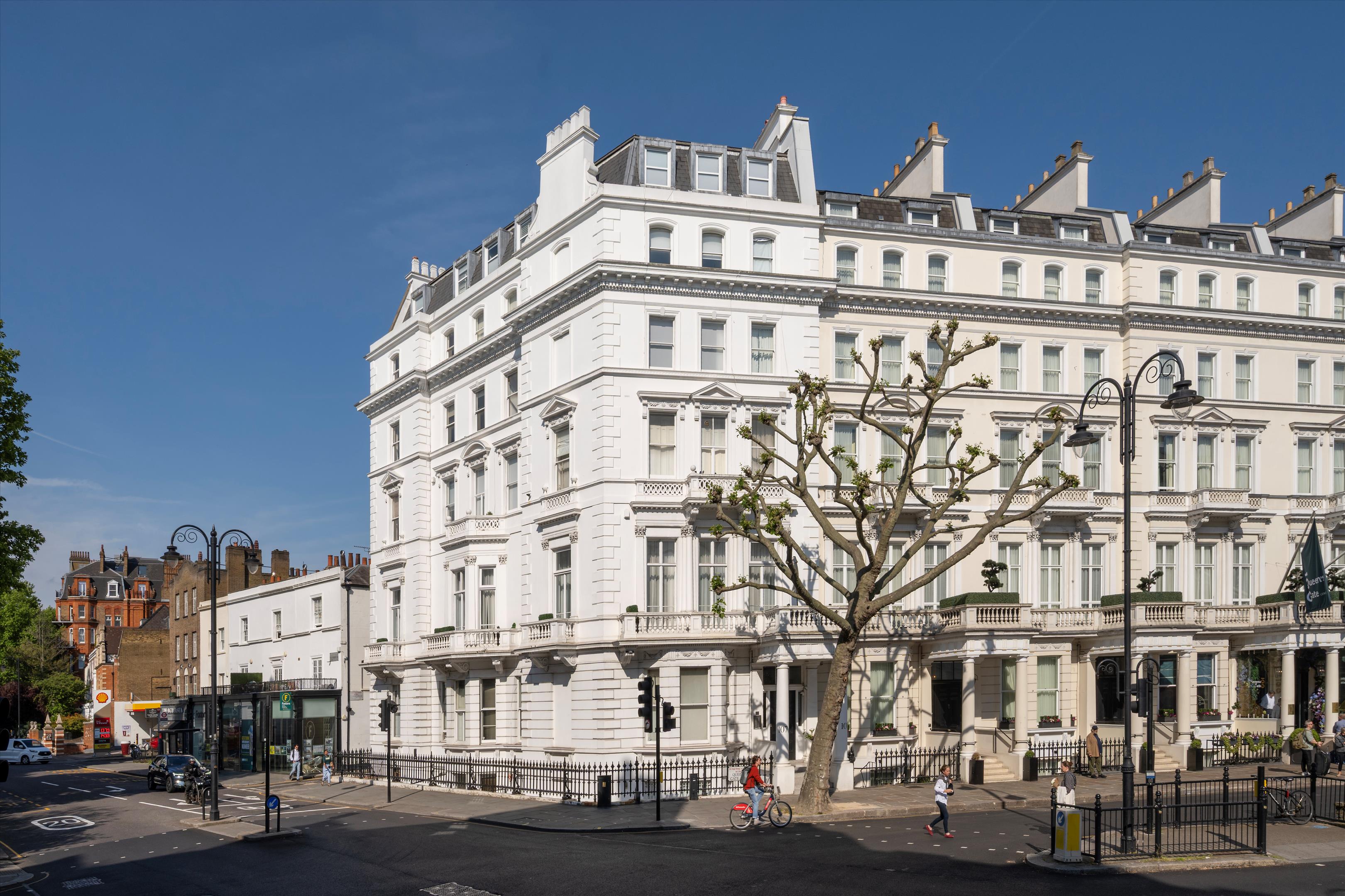 3 bedroom flat for sale 0