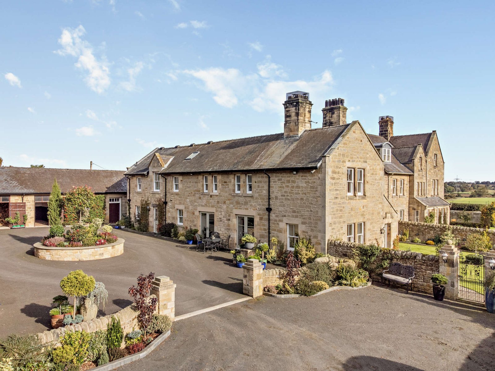 3 bedroom flat for sale