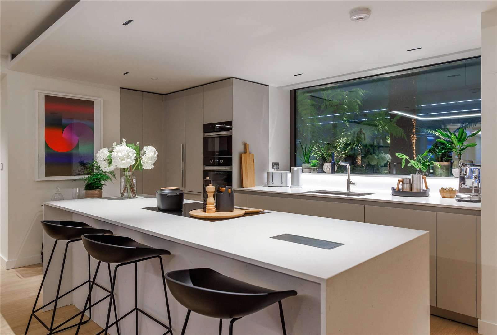3 bedroom new flat for sale 0