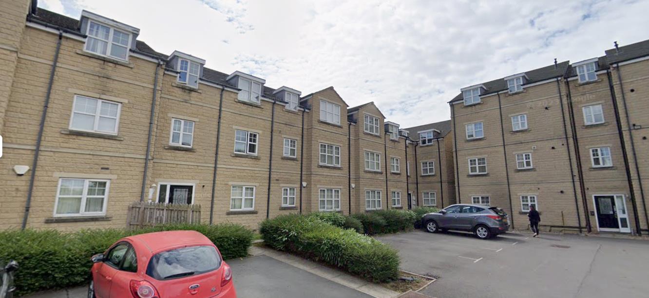 107, Woolcombers Way, Bradford photo 2