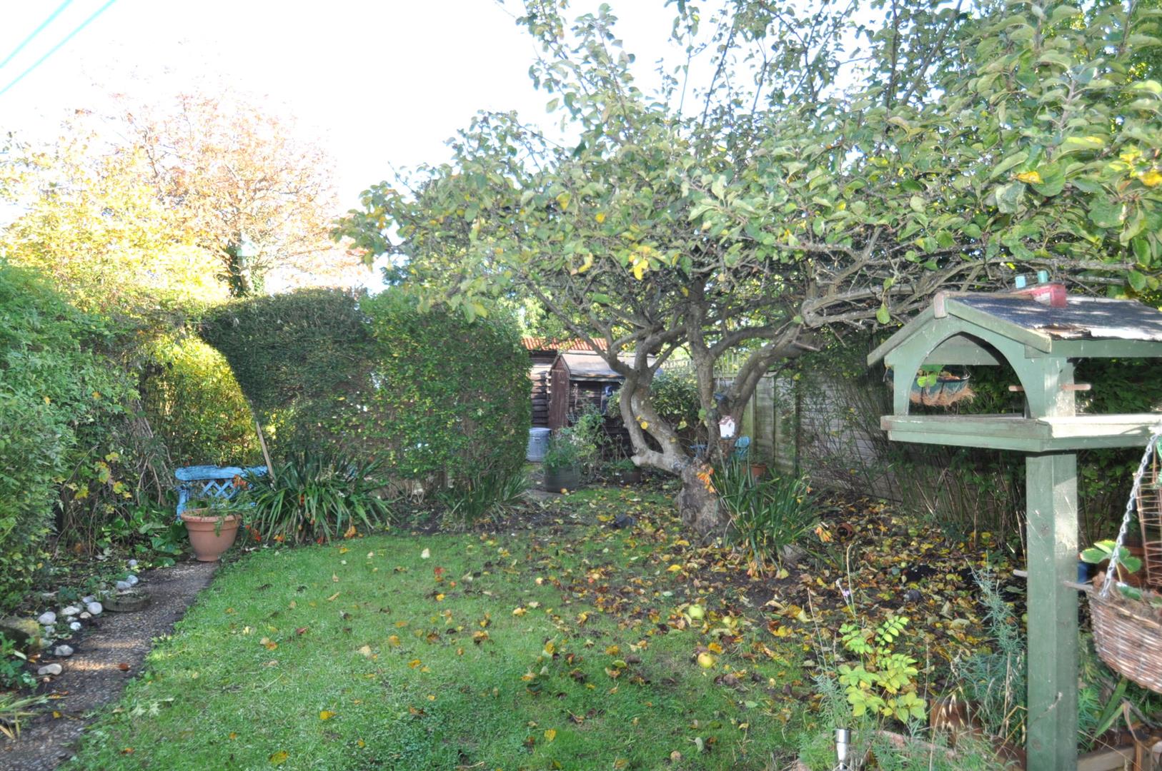 Free property report 22 Roselands Avenue, Eastbourne, BN22 8NX Chimnie