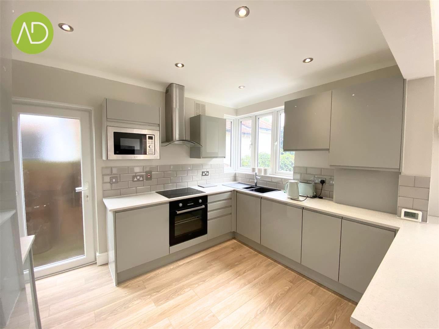 3 bedroom detached house for sale 0