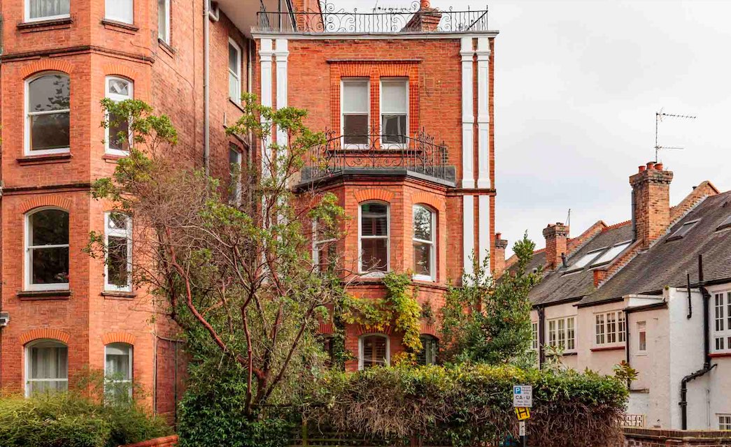 2 bedroom flat for sale 0