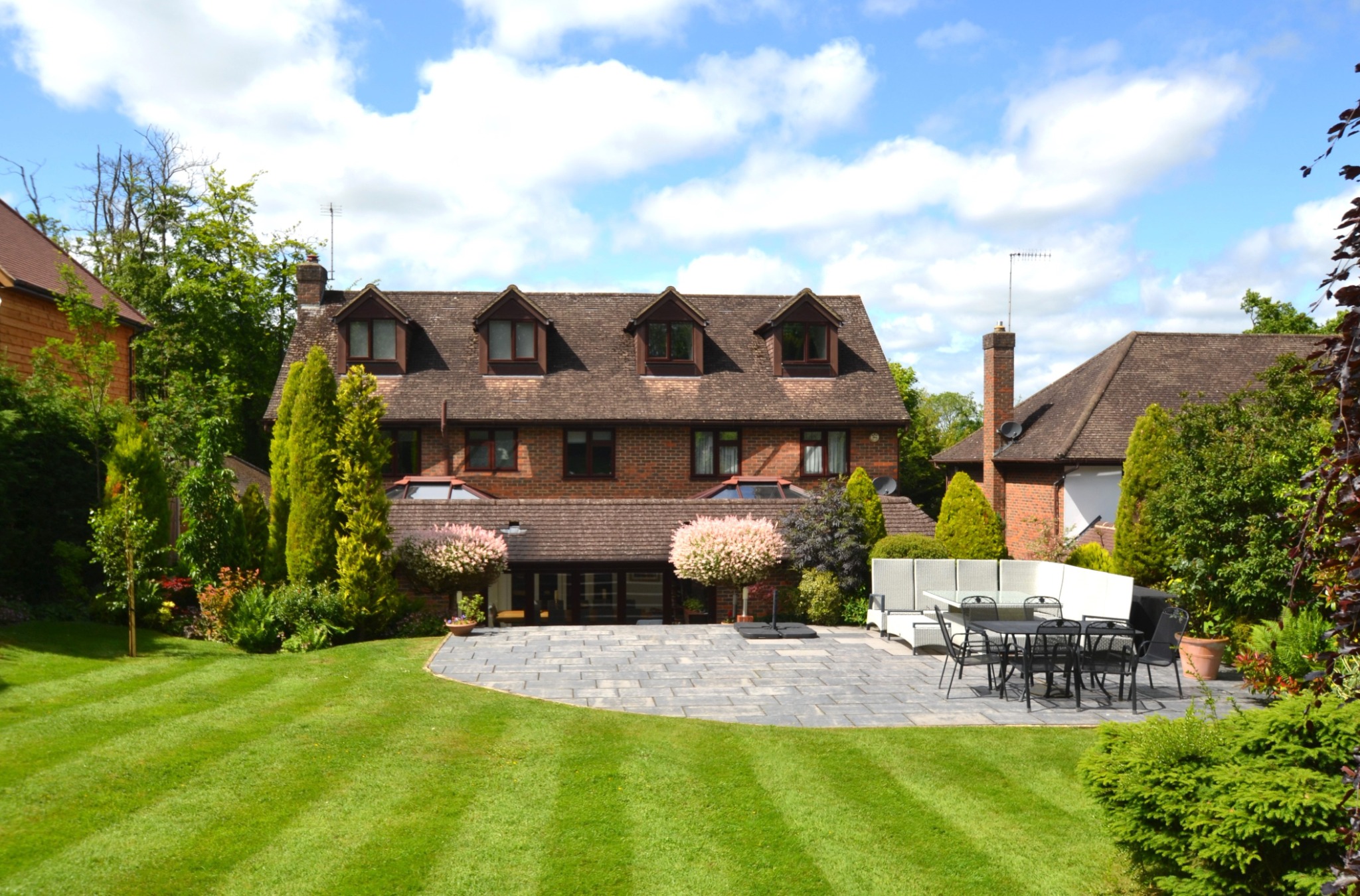 7 bedroom detached house for sale 0