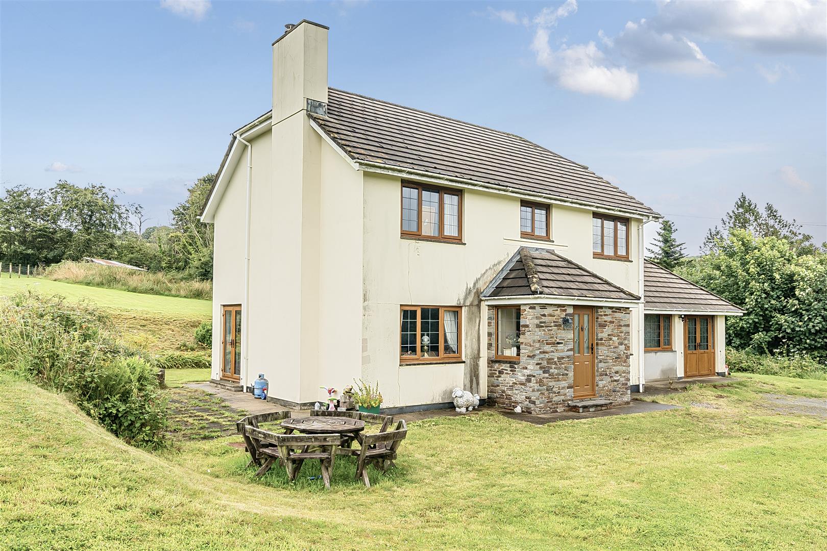 4 bedroom farm for sale 0