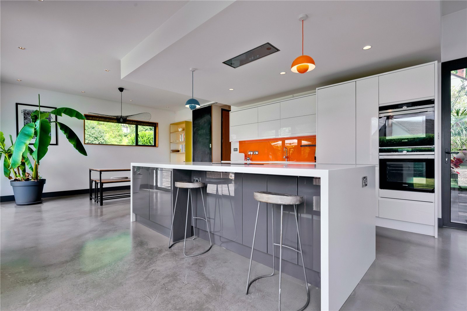 5 bedroom detached house for sale 0