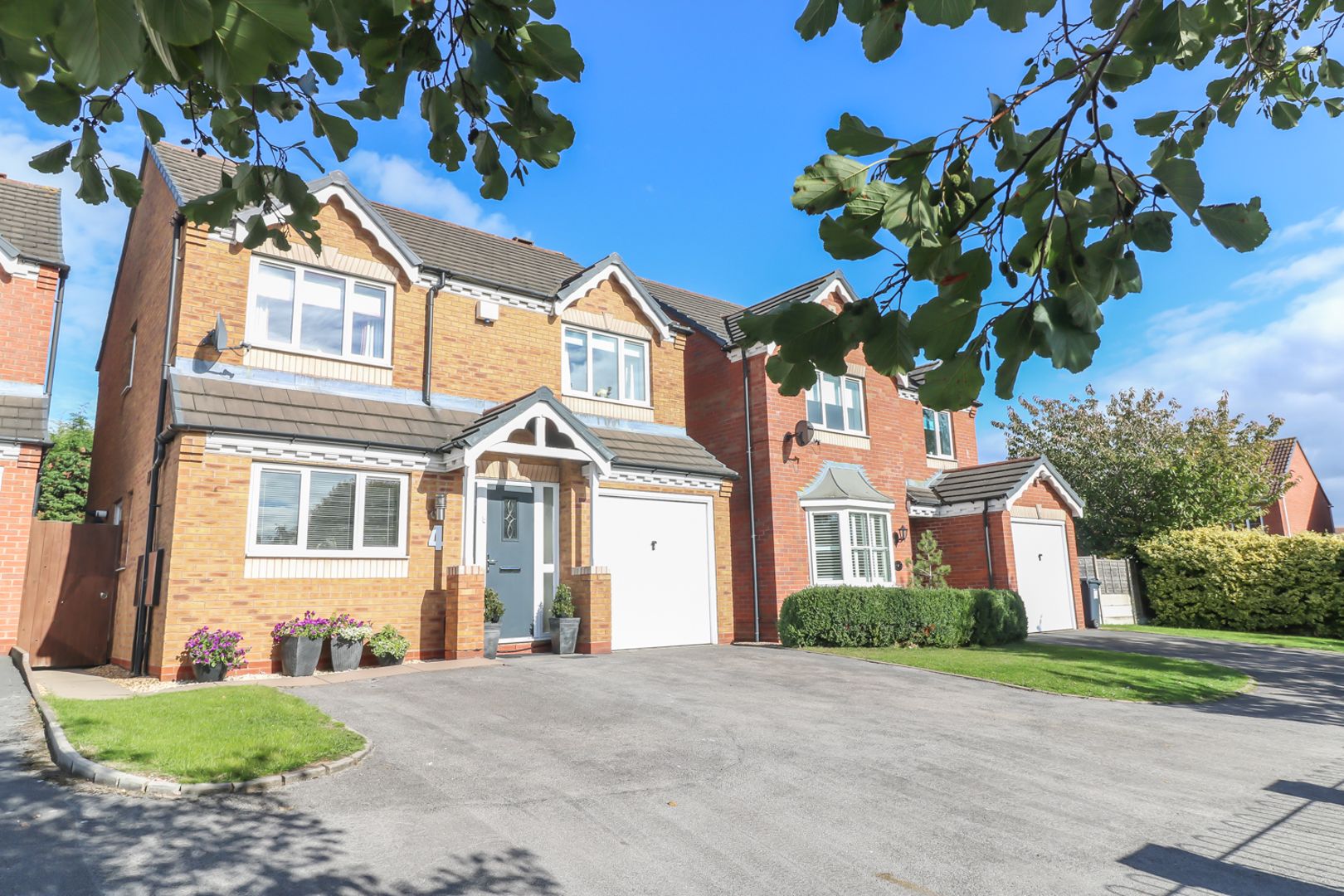 Free property report 4 Hebden Grove, Willenhall, WV12 5FJ Chimnie