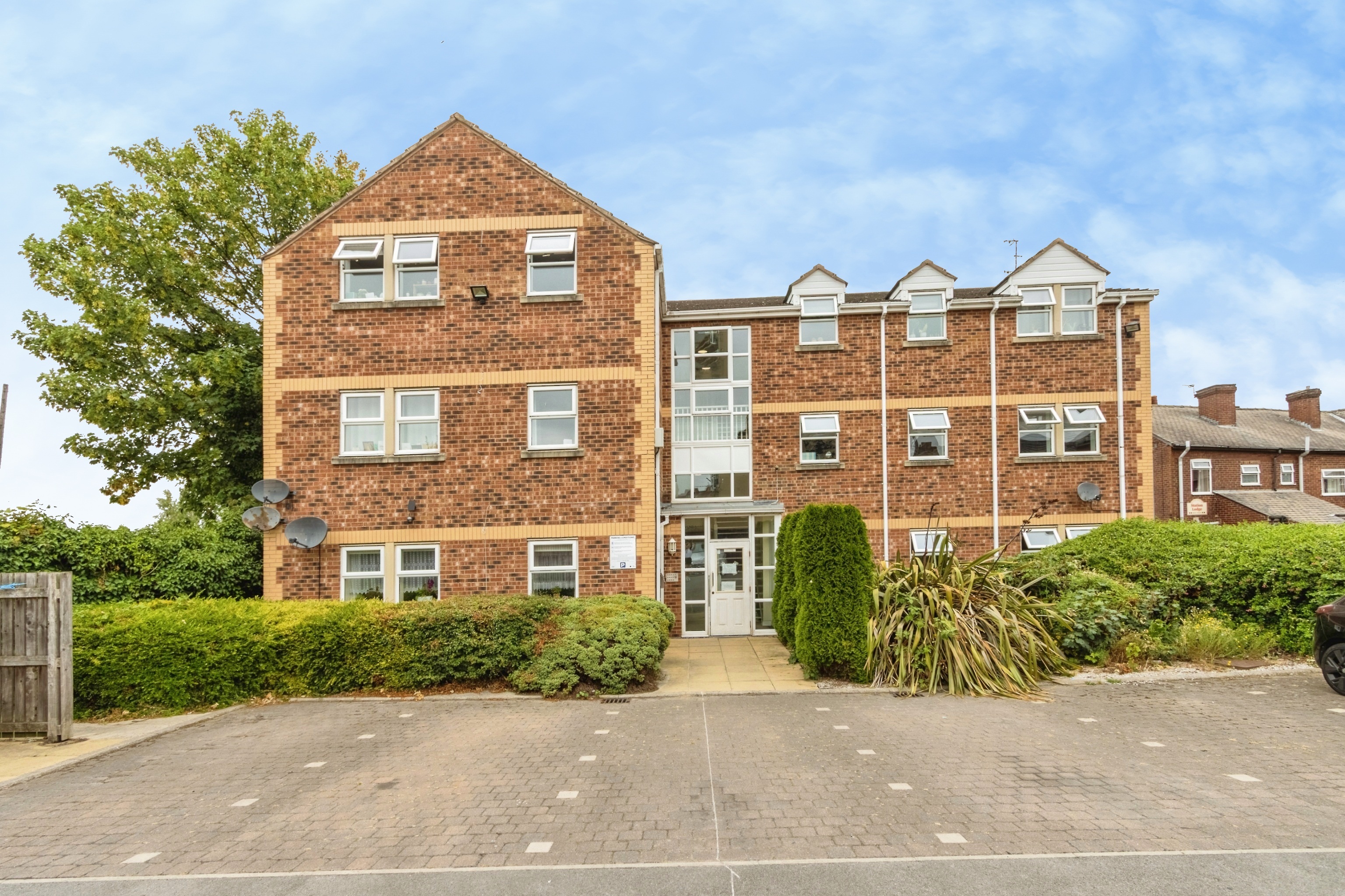 10 Carriage Court, Talbot Street, Normanton photo 3