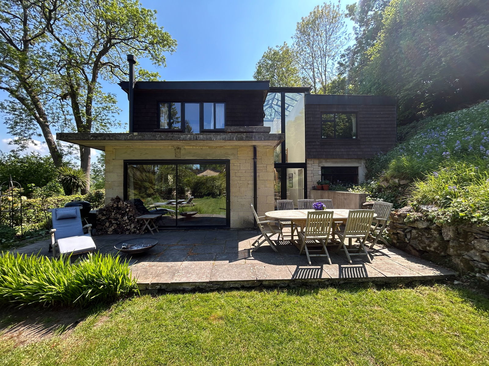 6 bedroom detached house for sale 0