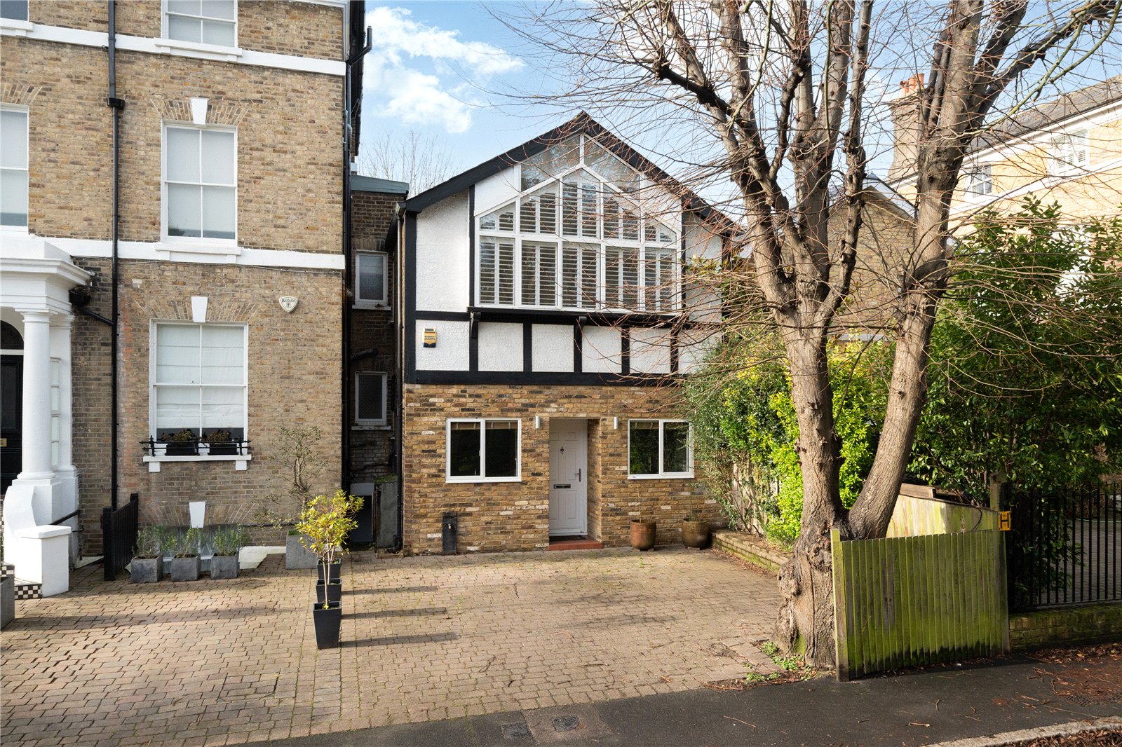 6 bedroom end terrace house for sale in London